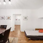 Im Kloster Gars am Kamp
